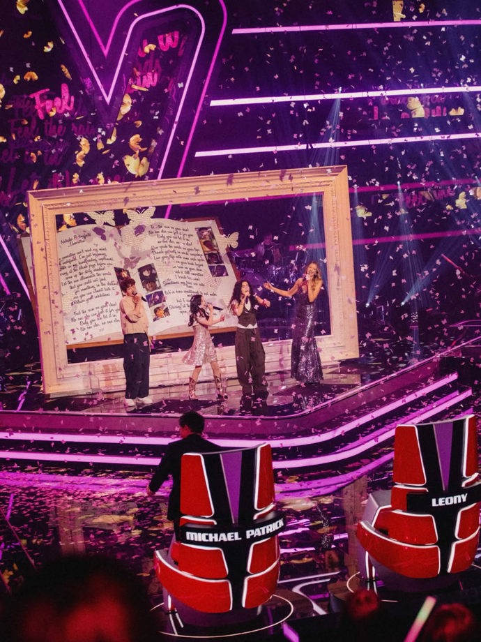 Německá zpěvačka Leony si zazpívala po boku Maxe a dalších finalistů.