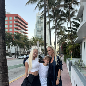 Zuzana Belohorcová s dětmi.