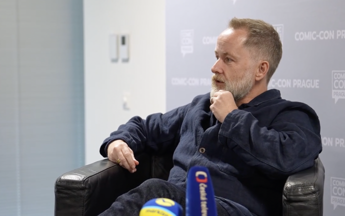 Billy Boyd během tiskovky na Comic-Conu.