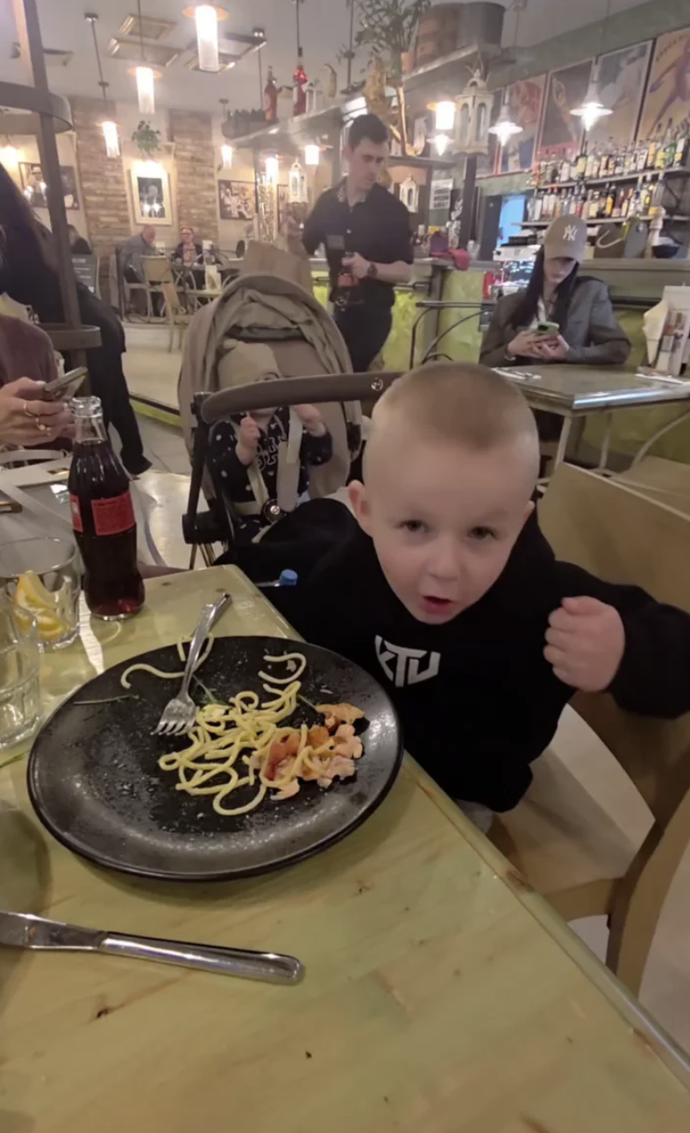 Snaží se být dobrými rodiči pro své děti, o návrat však nejde.