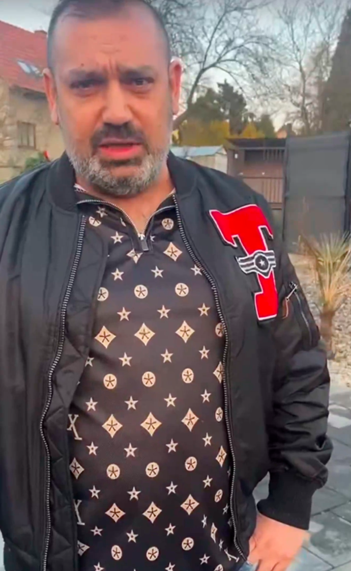 Ještě před potyčkou natočil výhružné video.