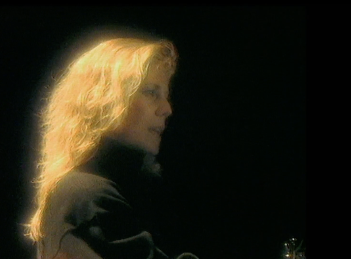 V sále zavládlo hrobové ticho, když moderátoři oznámili, že hudební legenda nemůže dorazit osobně.