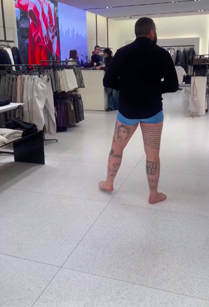 Leo terorizoval celý obchod.