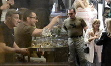 Ondřej Vetchý pařil jako za mlada. Herec se na tajné oslavě Geislerové rozšoupnul 