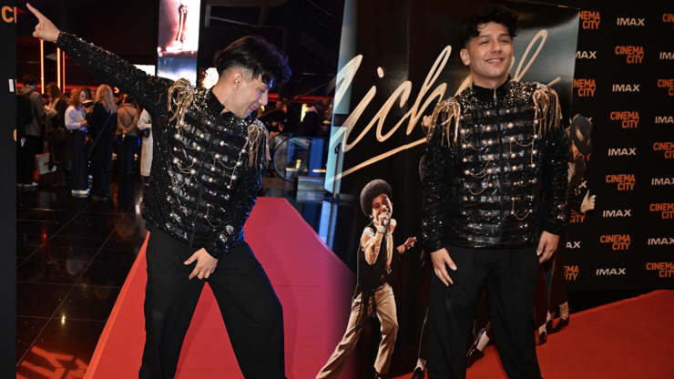 Jan Bendig jako utržený ze řetězu: Zpěvák se na premiéře převtělil do Michaela Jacksona 