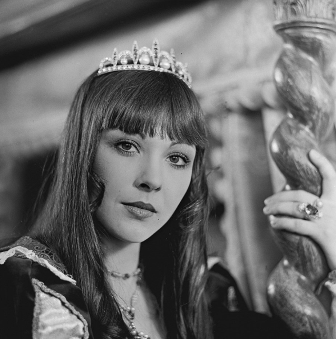 V Arabele jsme ji mohli vídat jako zlou Xénii. 