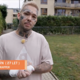 Sickbrain je obviněný z týrání dívky.