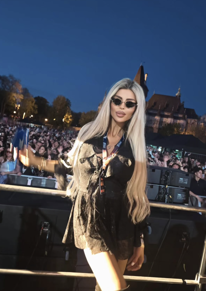 Lela Ceterová si užila hudební akci v Budapešti.