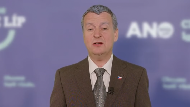 To byl zase týden 151: Andrej Babiš zachraňuje keporkaky a StarDance je podle něj pro trpaslíky