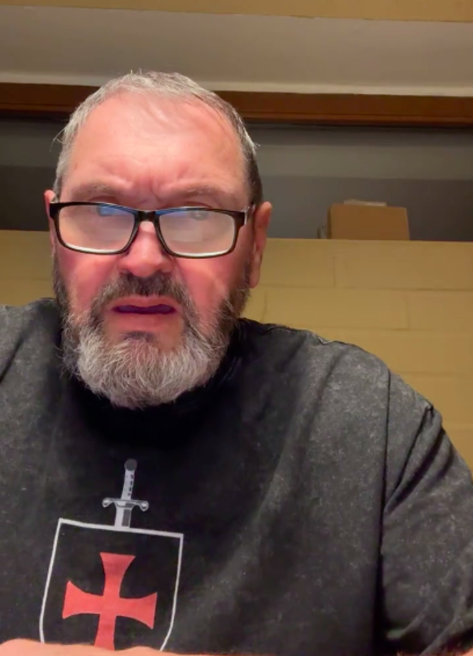 Josef Kokta se veřejně omluvil na svém Instagramu.