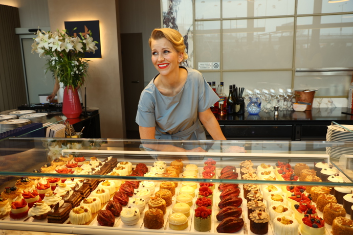 Iveta Fabešová a její nové dortíky. 