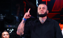 Leo Beránek na tiskovce Clashe. 