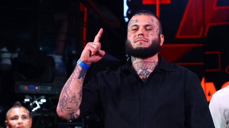 Leo Beránek na tiskovce Clashe. 