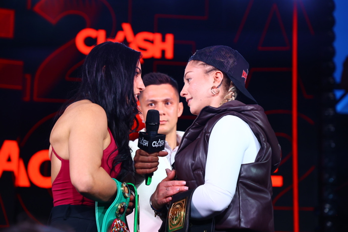 Lucie Horváth Sedláčková vs. Hanka Gelnarová. 