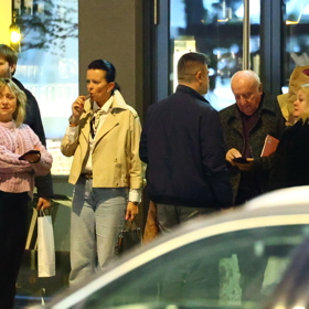 Felix Slováček opouští slavnostní křest videoklipů.