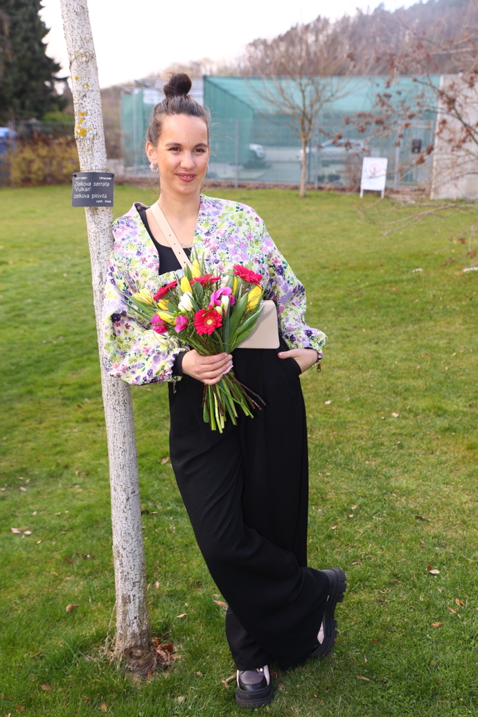 Michaela Tomešová na slavnostním zahájení výstavy živých tropických motýlů nazvané Motýli: Umění přežít.