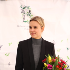 Sama ale uznala, že už je nejvyšší čas předat porotcovskou štafetu opravdovým zpěvákům a profesionálům.