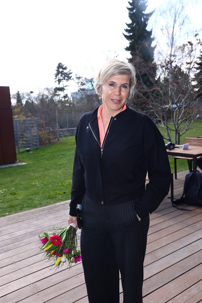 Slavná maminka je z výběru partnera nadšená a jeho elitní zápasy na světové úrovni velmi ráda sleduje.