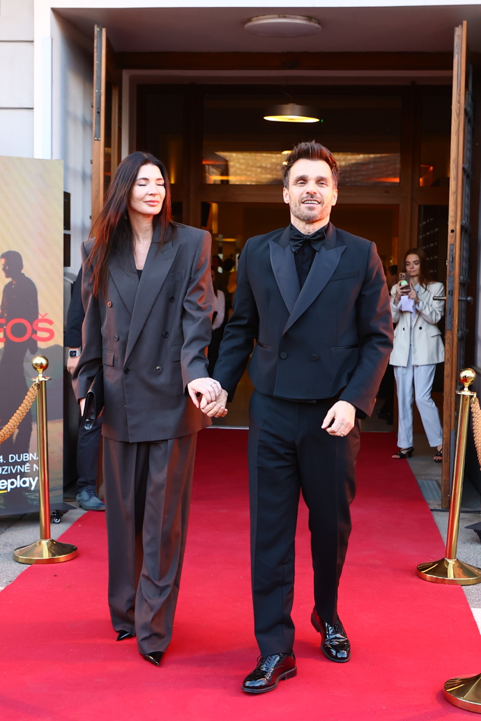 Leoš Mareš se svou manželkou Monikou Marešovou.