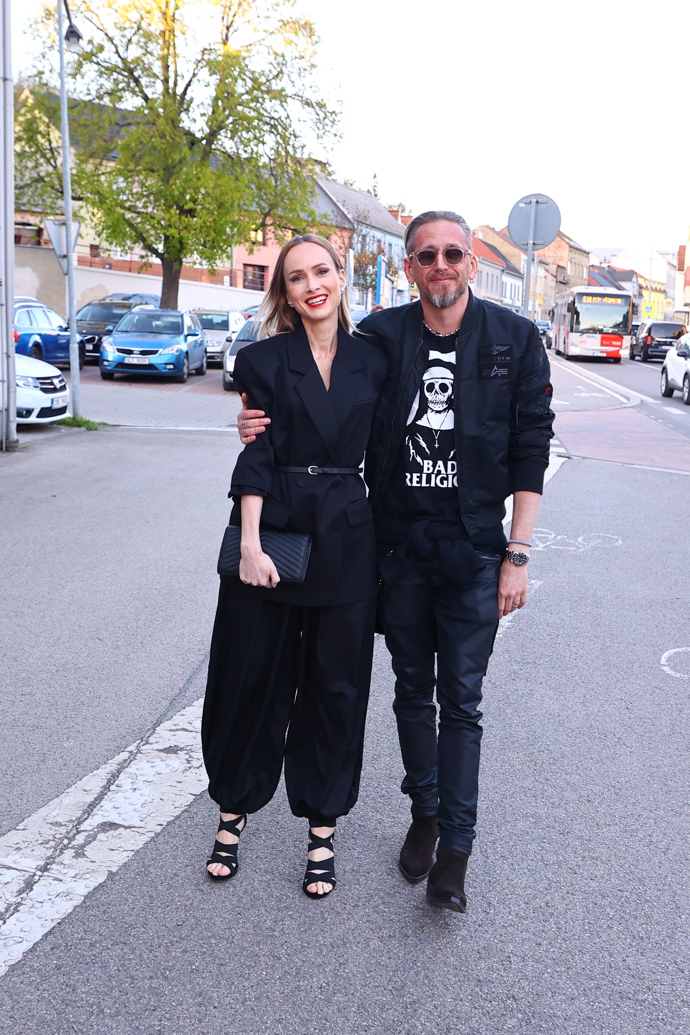 Dorazil i fotograf Tomáš Třeštík se svou partnerkou Evou Müllerovou. 