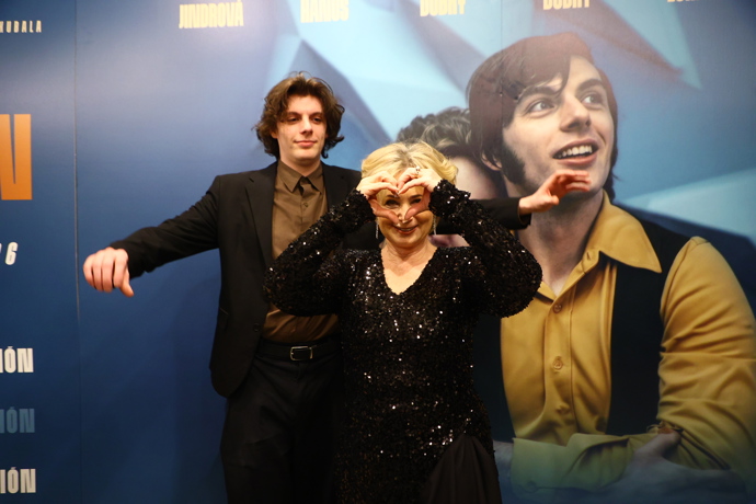 Jana Nagyová poslala srdíčko.