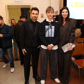 Leoš Mareš se synem Matějem a manželkou Monikou Marešovou. 