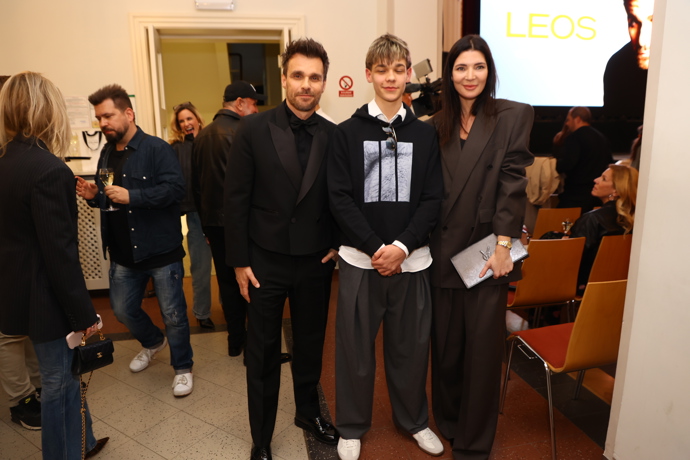 Leoš Mareš se synem Matějem a manželkou Monikou Marešovou. 