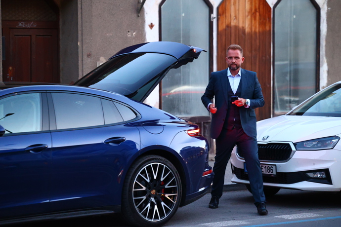 Libor Bouček má krásné auto. 