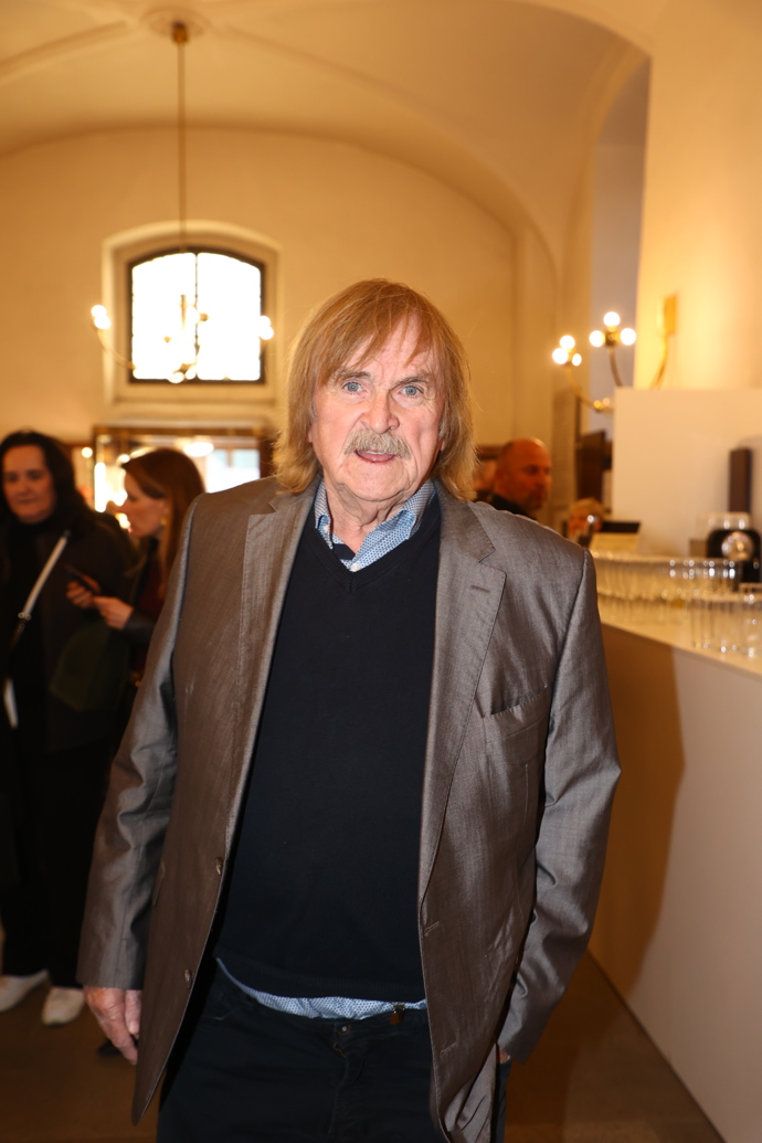 Karel Vágner dorazil na vzpomínkový koncert k nedožitých 60. narozenin zpěvačky Ivety Bartošové.