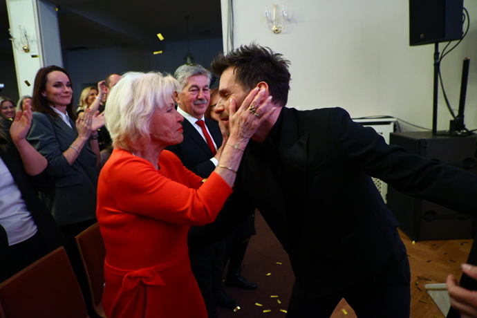 Leoš Mareš se svou maminkou.