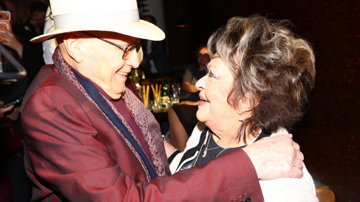 Jan Přeučil se přivítal s Jiřinou Bohdalovou.