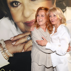 Simona Stašová s Veronikou Žilkovou.