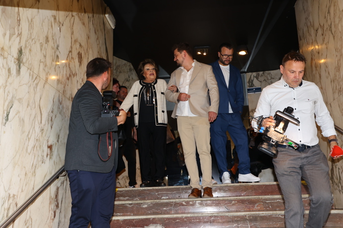 Jiřina se očividně na snímek moc těšila.