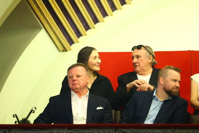 Gérard Depardieu dorazil na veřejnou oslavu Jiřiny Bohdalové.