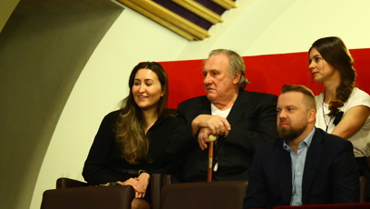 FOTO: Gérard Depardieu dorazil na veřejnou oslavu Jiřiny Bohdalové.