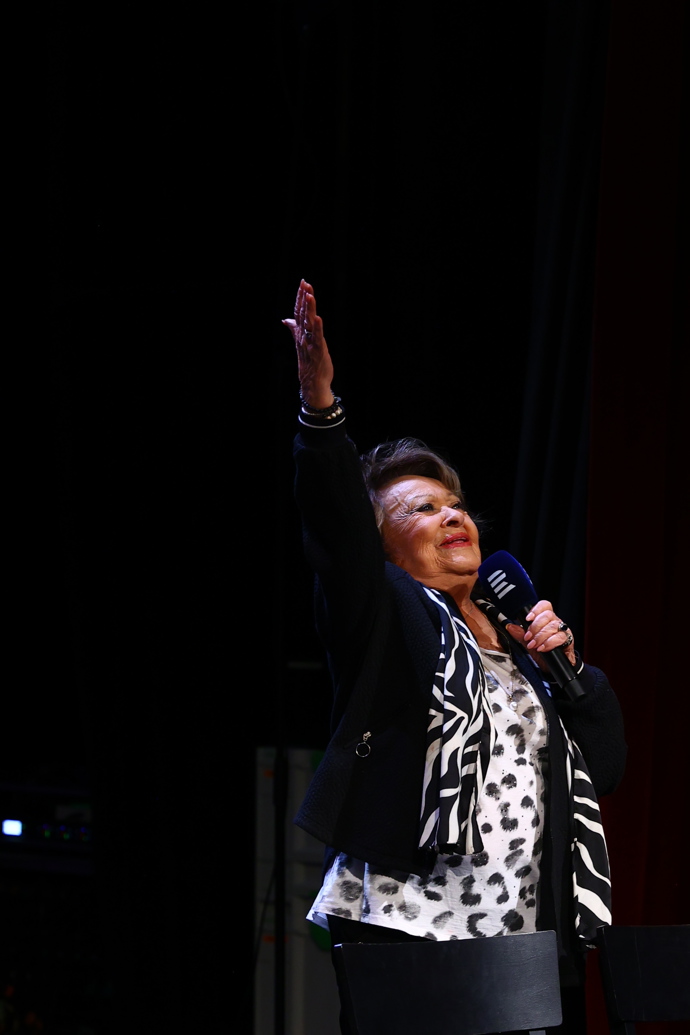 Gérard Depardieu dorazil na veřejnou oslavu Jiřiny Bohdalové.