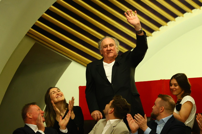 Gérard Depardieu dorazil na veřejnou oslavu Jiřiny Bohdalové.