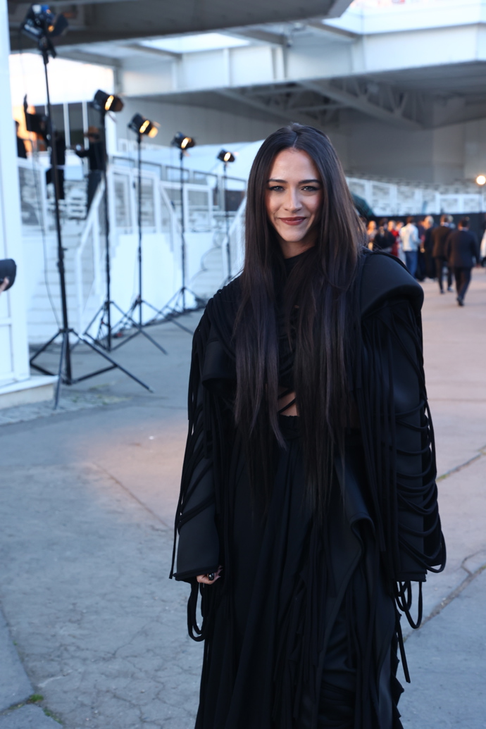 Eva Burešová dorazila v černém.