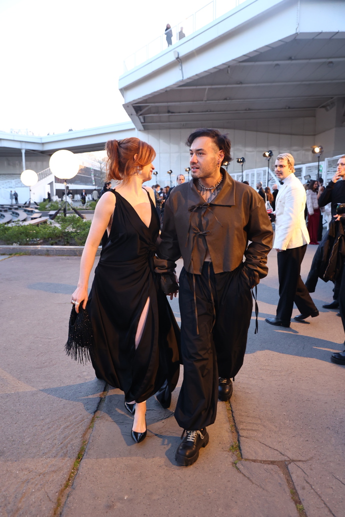 Renne Dang v doprovodu Natálie Halouzkové.