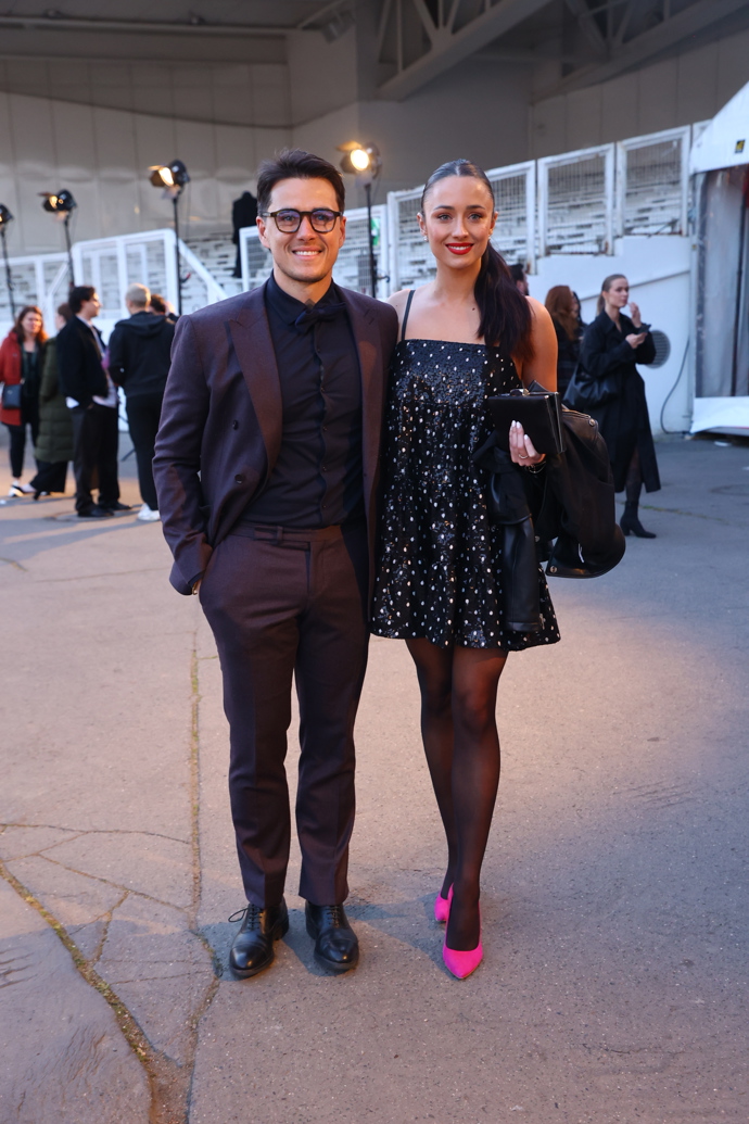 Jakub Kotek s partnerkou.