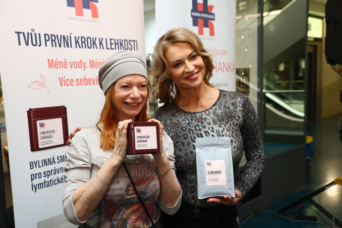 Hana Kynychová s herečkou Bárou Štěpánovou.