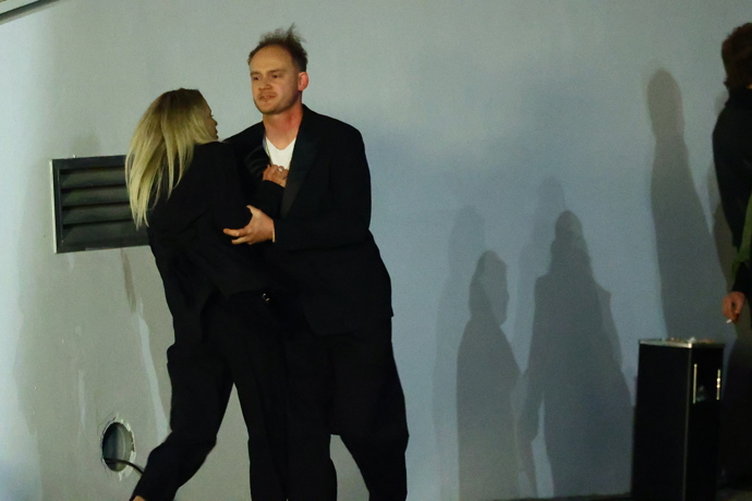 Hádky a následné potyčky si nešlo nevšimnout.