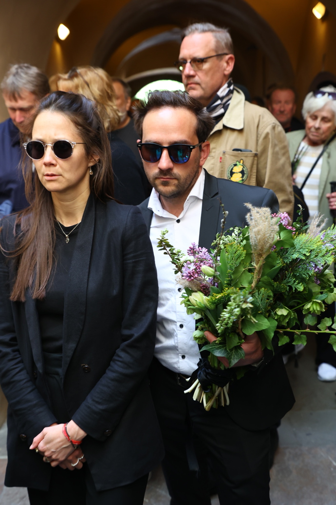 Dorazil herec Matouš Ruml. 