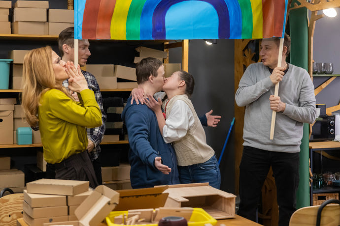 Vašek se dočká i polibku od své milované Elly.