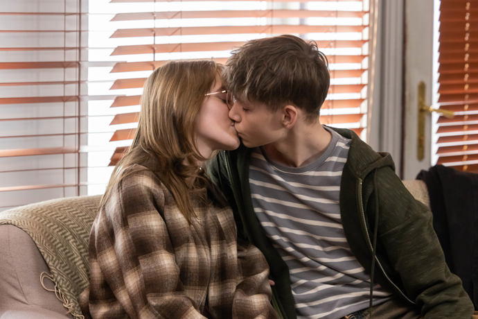 Láska mezi Erikem a Naty vzkvétá.