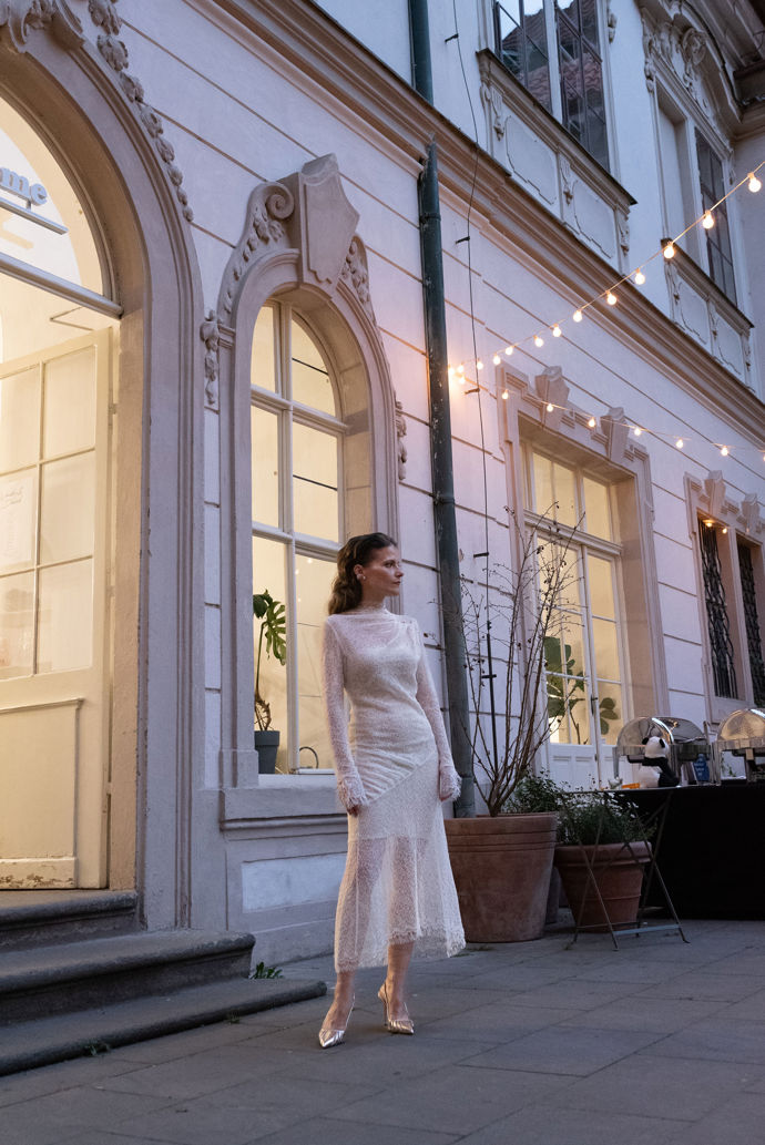 Vendula Šulanová ráda pracuje s kontrasty. Průhledné prvky můžou být stále v mezích vkusu a elegance