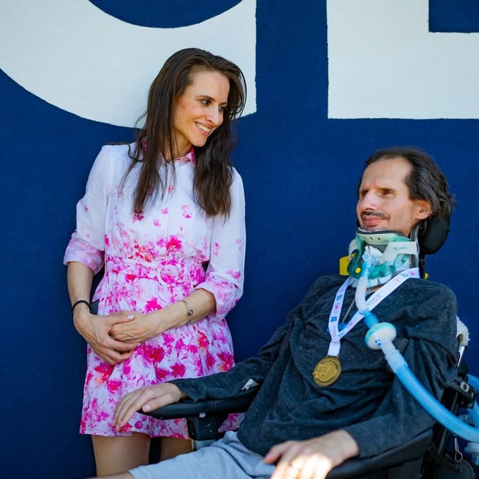 Sledující v komentářích vyjadřují obrovskou lítost a rodině posílají dojemné vzkazy podpory.