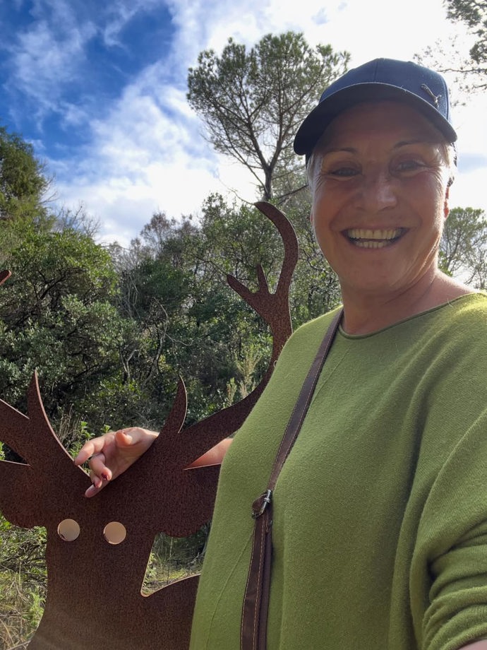 Její manžel Jochen chce ze světa odejít společně s ní.