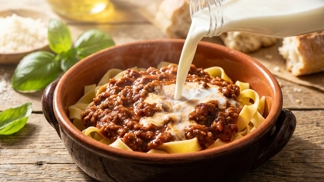 Mýtus o kakau v boloňské omáčce zbořen: Tato jedna bílá surovina z lednice je tím jediným tajemstvím, které uznávají i italští mistři