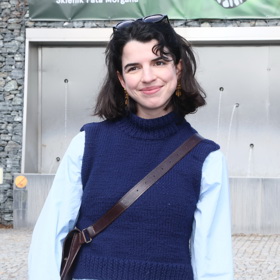 Na úpletovou vestu teď na jaře nedá dopustit ani herečka Antonie Martinec Formanová.